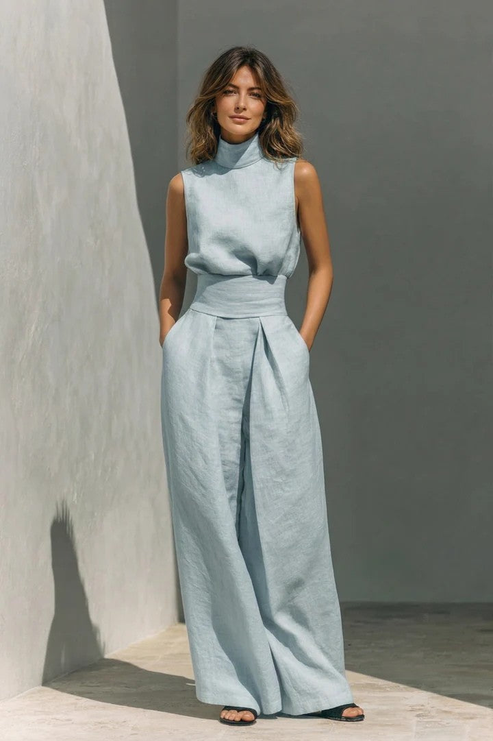 Versatile women's two-piece pleated set, ideal for summer or autumn, featuring a high-waist design and pockets.