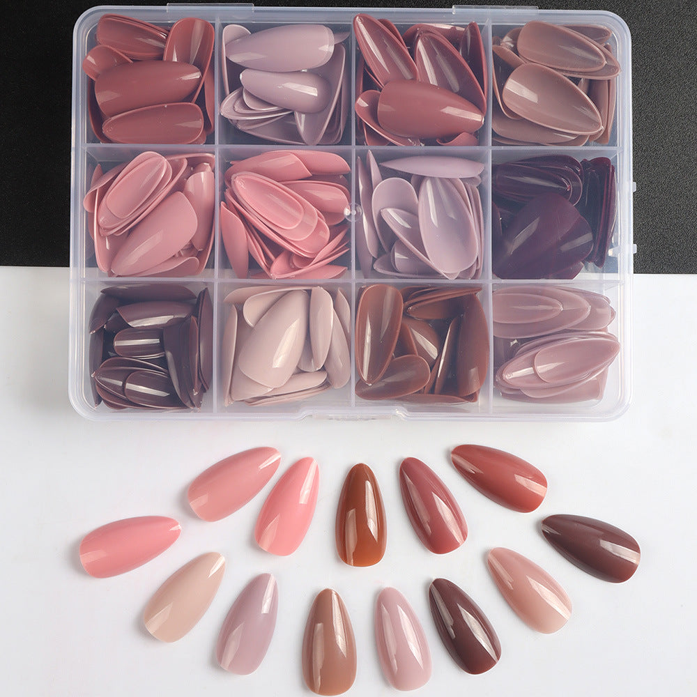 Elegant artificial press-on nail set for women. Achieve salon-quality nail art & a beautiful quick manicure.
