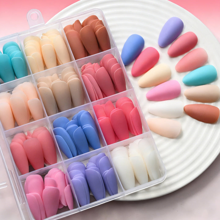 DIY manicure with premium gel nail tips. Achieve salon quality nail extensions and beautiful, customizable nail art.