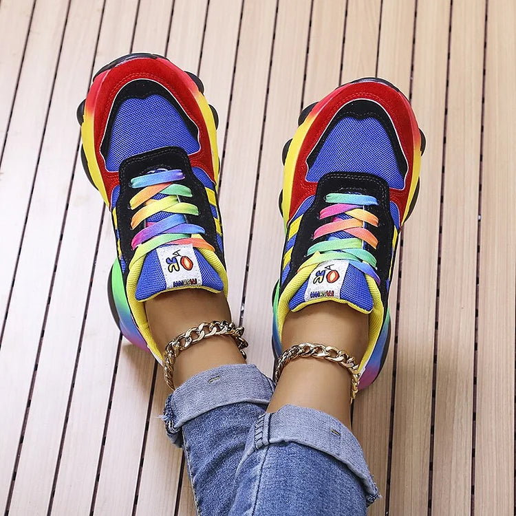 Stylish women's printed everyday sneakers, offering orthopedic comfort and cushioning for active wear.