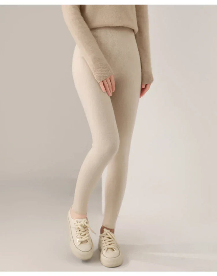 Premium women's pure wool fine knit leggings, high waist for a comfortable & stylish fit.