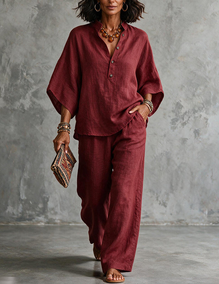 Casual women's two-piece outfit featuring a loose batwing sleeve top & comfy wide-leg pants.
