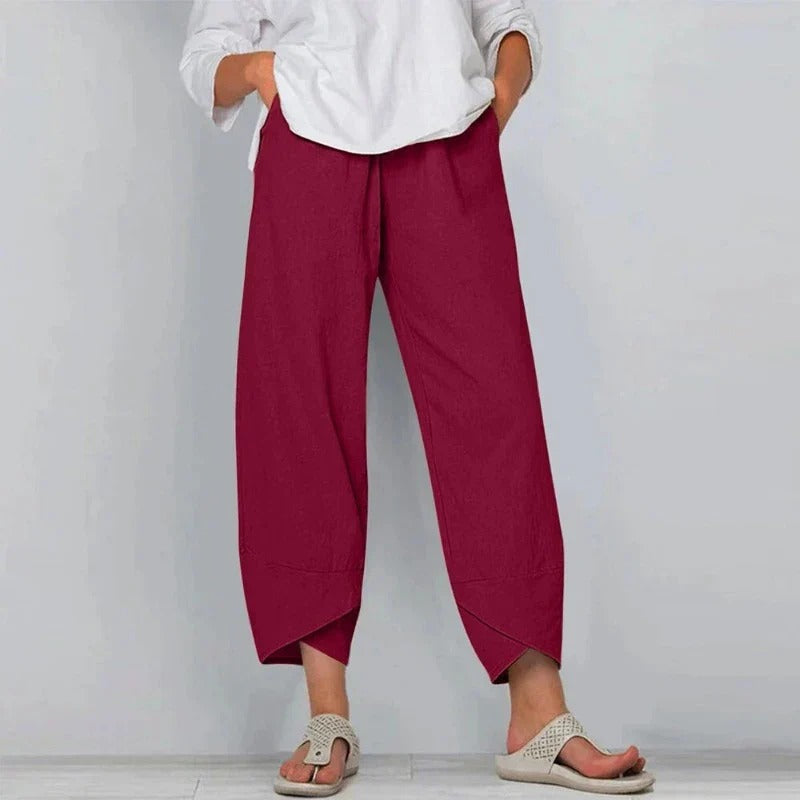 Casual chic women's balloon pants. Relaxed, wide-leg silhouette with an elegant tulip hem, ideal for summer.