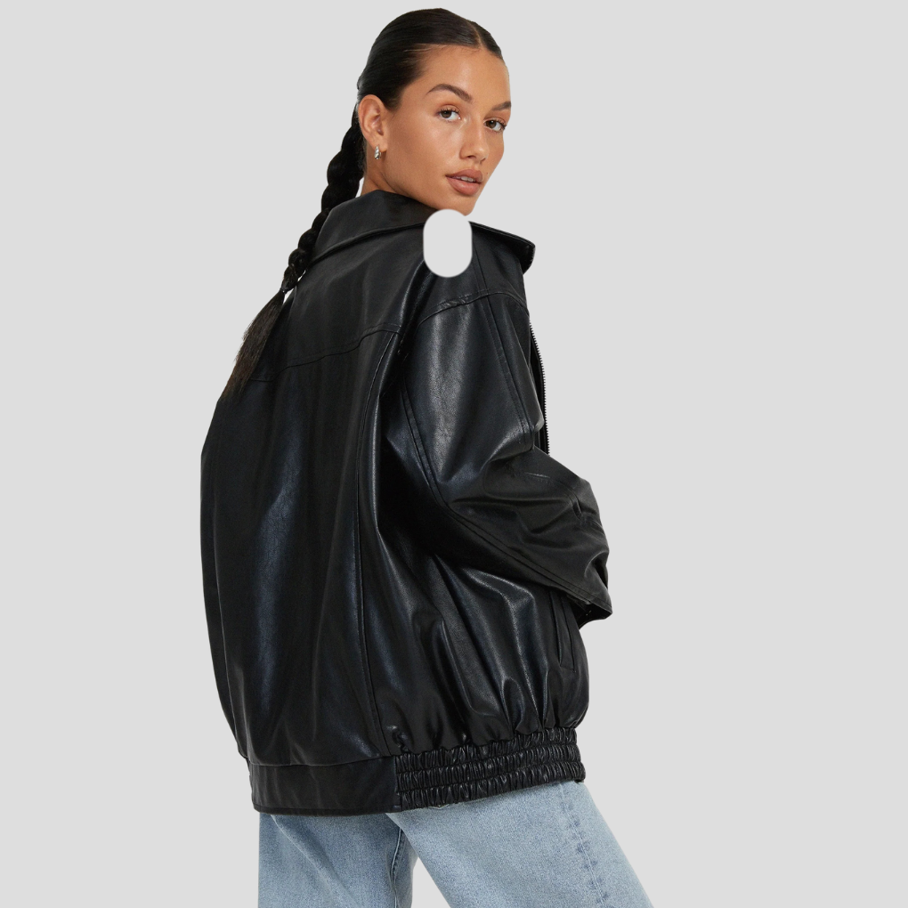 Modern relaxed-fit women's jacket in stylish brown. Loose-fit outerwear, perfect for chic casual looks.