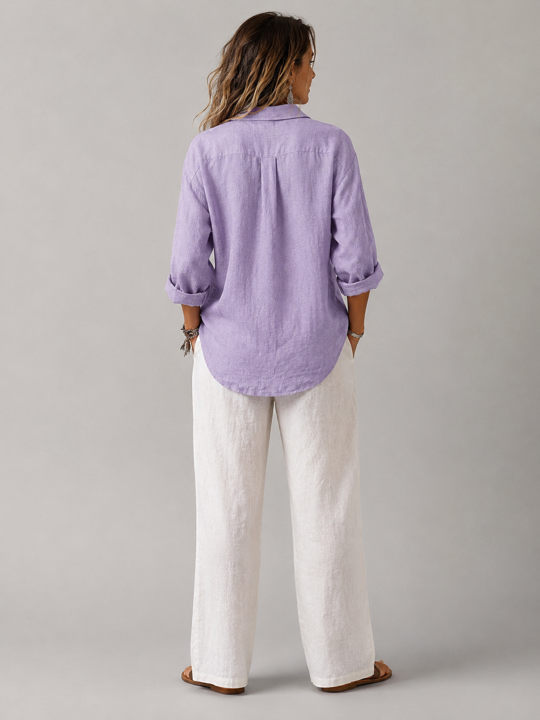 Comfortable women's relaxed blouse, long sleeve, perfect for spring, summer, or autumn casual elegance.