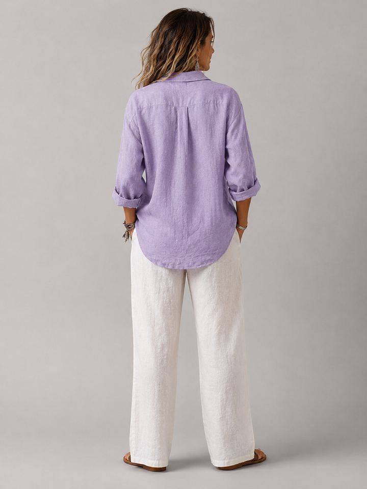 Comfortable women's relaxed blouse, long sleeve, perfect for spring, summer, or autumn casual elegance.