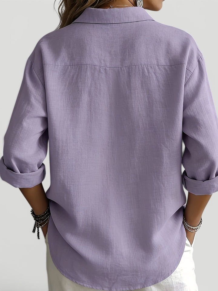 Versatile women's casual blouse, long sleeve, ideal for office or everyday elegant spring/autumn wear.