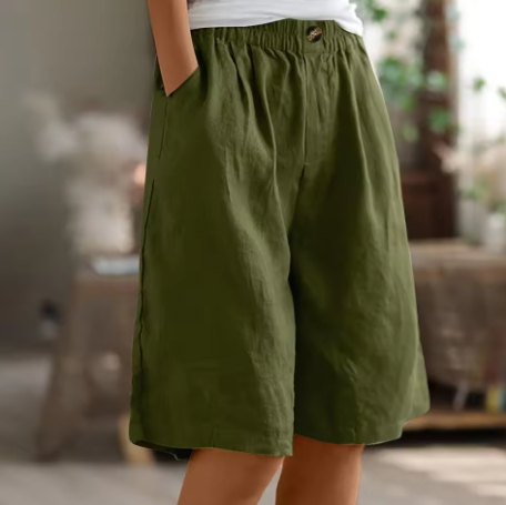 Women's relaxed fit casual shorts, perfect for summer comfort and everyday wear.