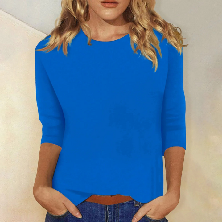 Three-quarter sleeve women's casual top, relaxed fit, comfortable and chic for everyday.