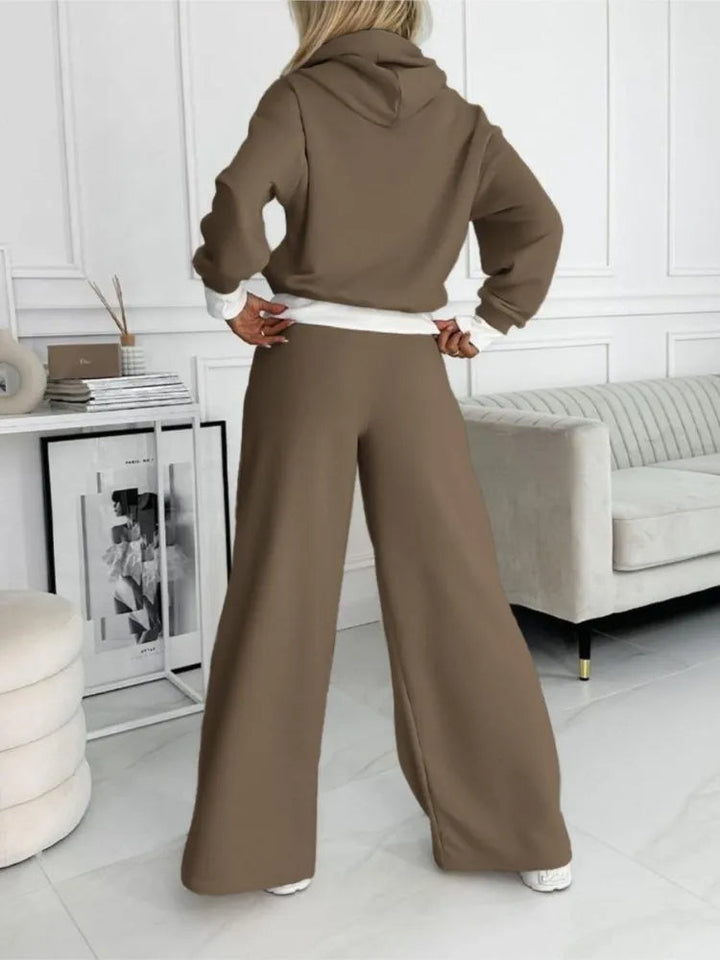 Stylish women's two-piece matching set in brown, featuring a relaxed fit for comfortable summer fashion.