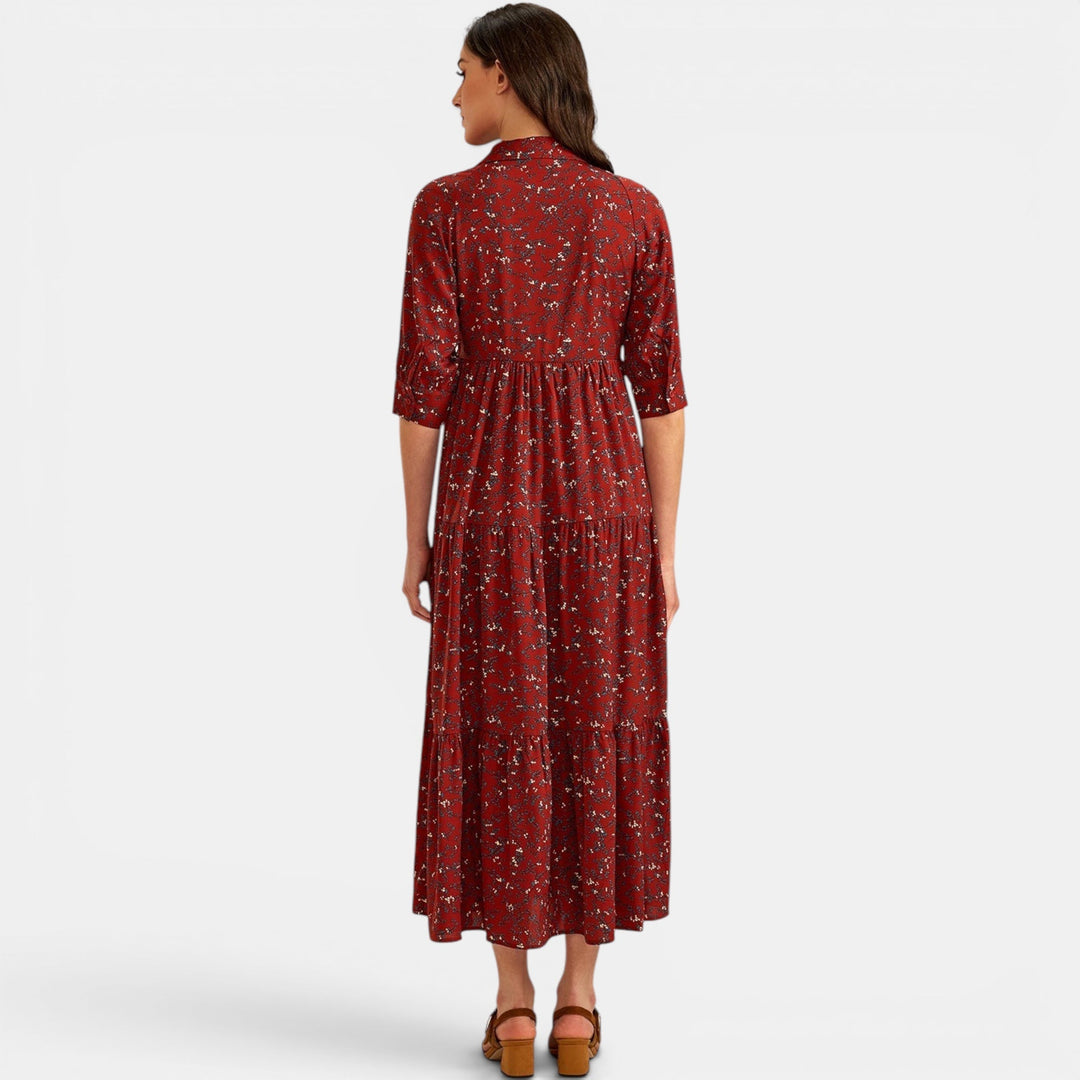 Comfortable relaxed fit women's V-neck maxi dress with a chic floral print, half sleeve.