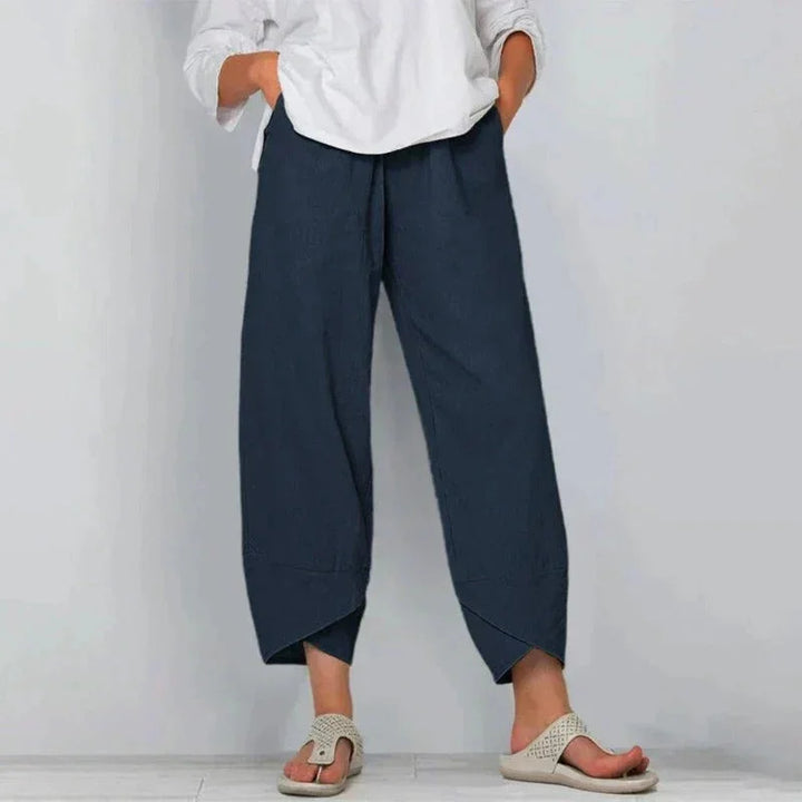 Women's relaxed wide-leg cropped summer pants, perfect for comfortable casual spring and summer fashion.