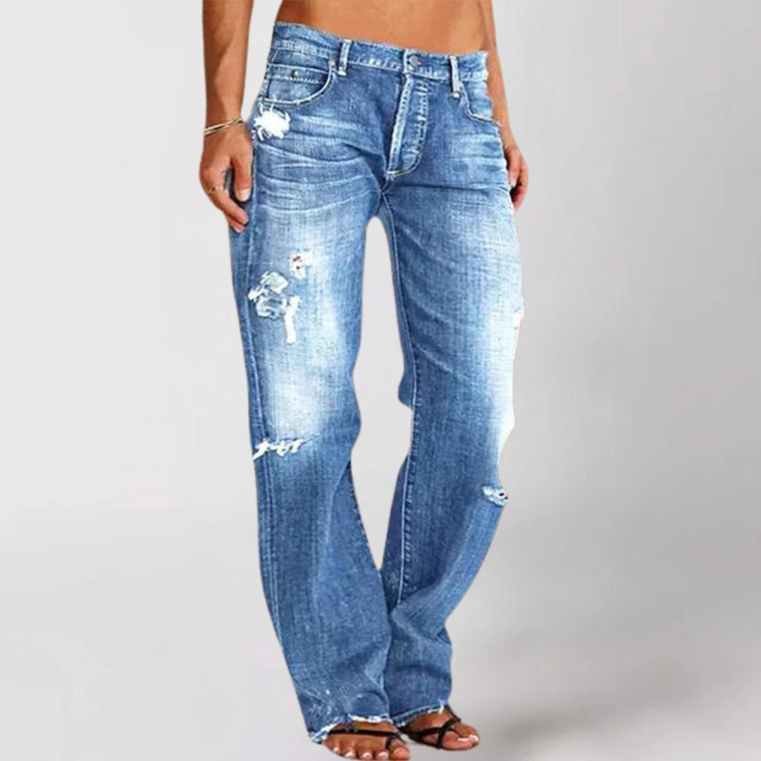 Women's relaxed wide-leg pants in a chic casual style. Comfortable everyday trousers for versatile fashion.