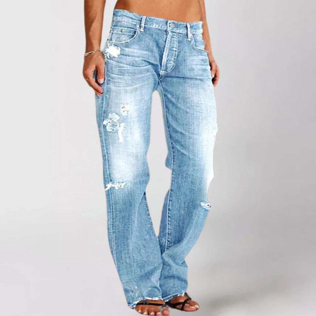 Fashionable women's wide-leg trousers with a relaxed fit. Comfortable and versatile bottoms for casual style.