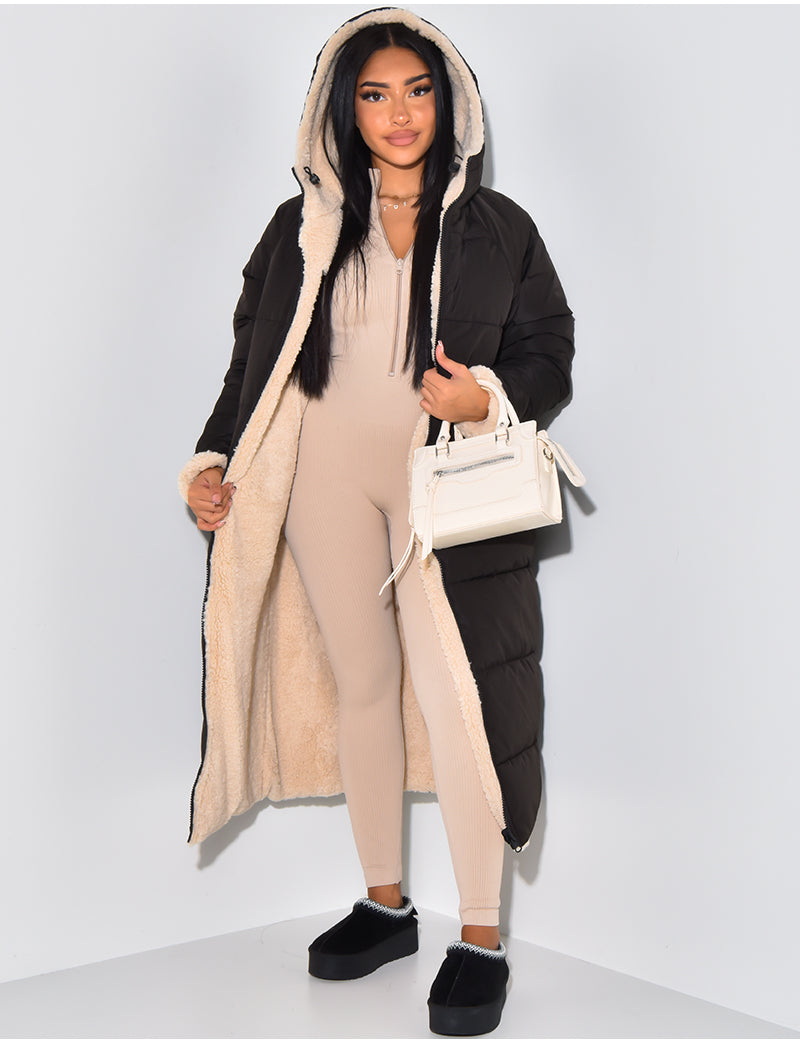 Women's reversible long puffer jacket in black/grey, perfect for stylish winter warmth.