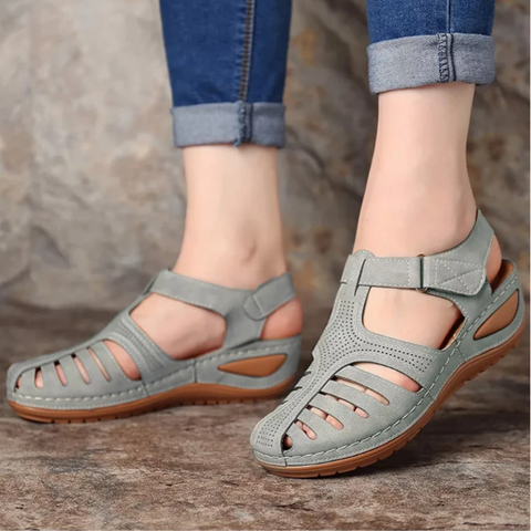 Casual women's Roman sandals with superior arch support, ideal for summer fashion & everyday comfort.