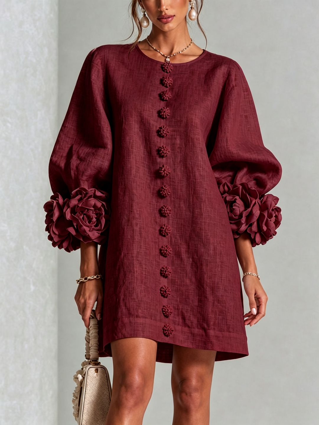 Comfortable women's mini dress, round neck, long sleeves, great for relaxed summer style.