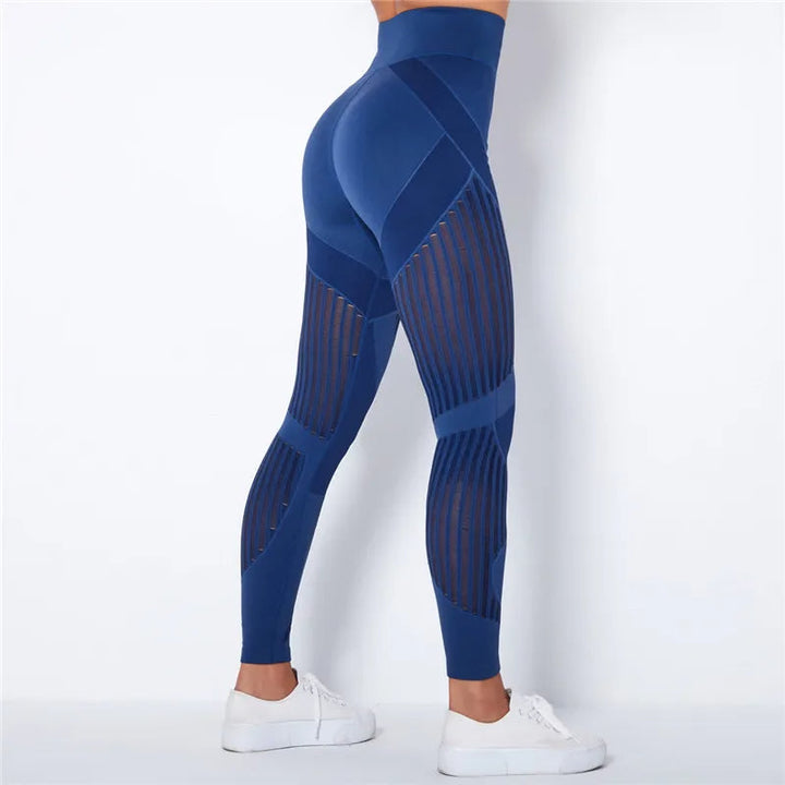 Seamless women's sculpting activewear leggings with a high waist, ideal for yoga & athletic comfort.