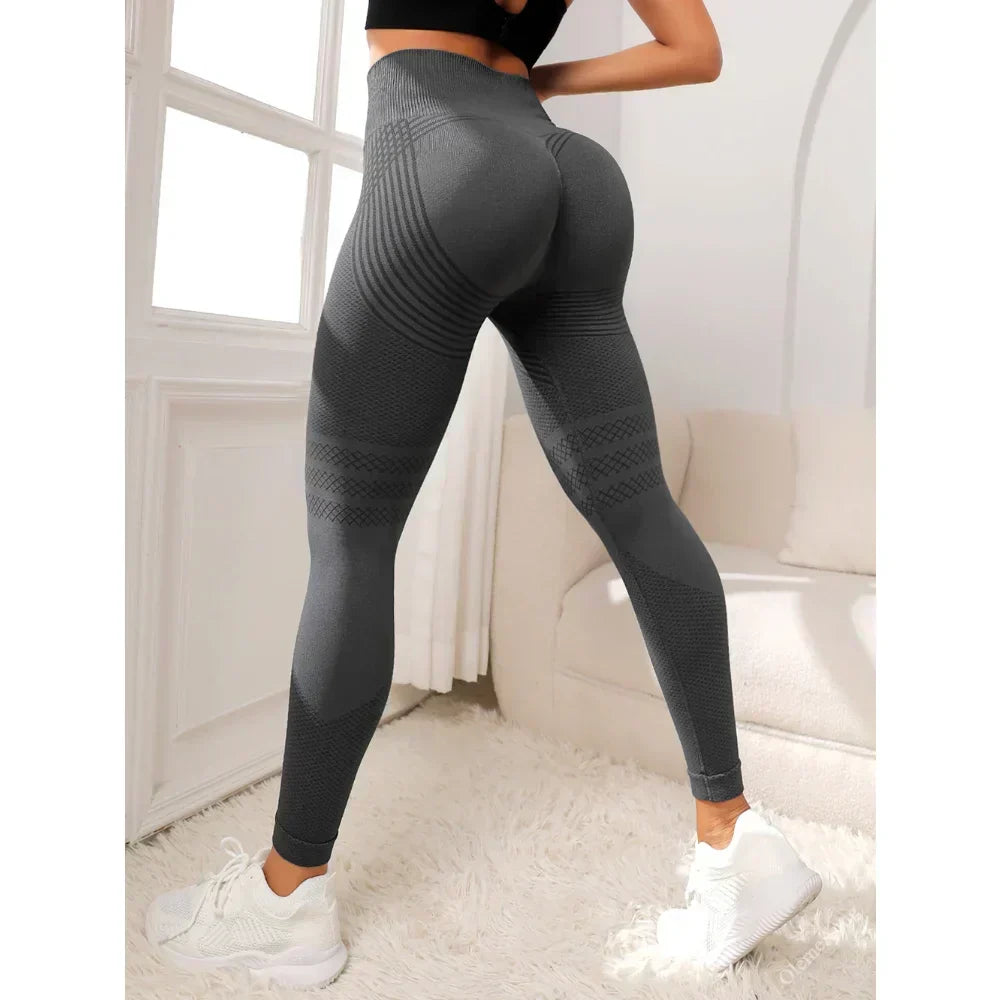Seamless high-waist women's leggings, offering a smooth shaping fit for activewear & everyday comfort.