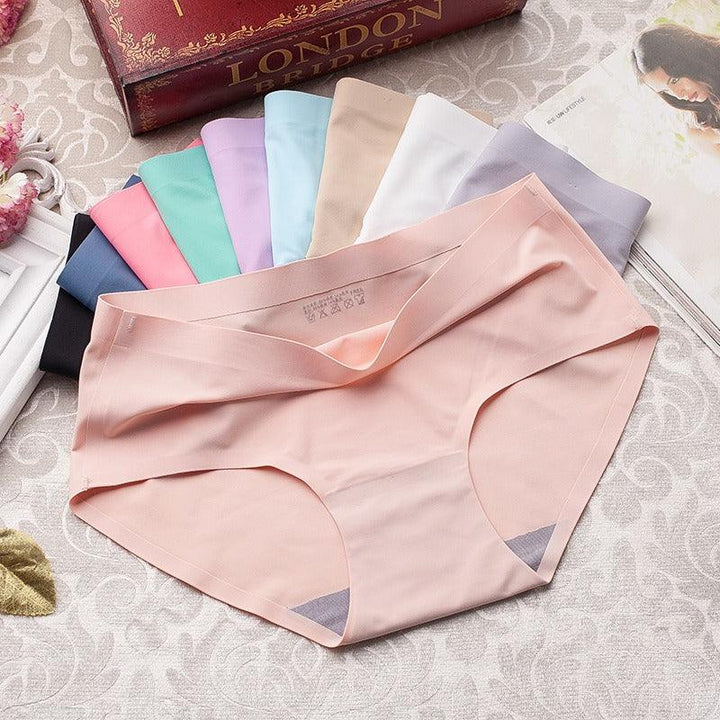 High-waist seamless women's panties with a flattering silhouette. Invisible fit lingerie for smooth comfort & style.