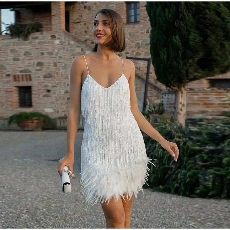 Fitted sequin party dress for women, dazzling and sparkling, ideal for celebrations and night outs.
