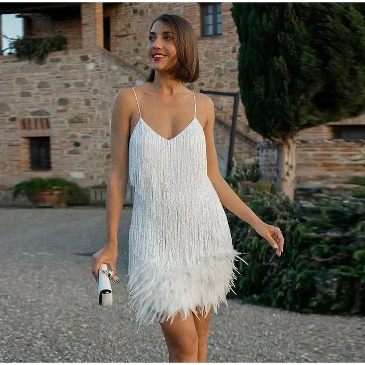 Fitted sequin party dress for women, dazzling and sparkling, ideal for celebrations and night outs.