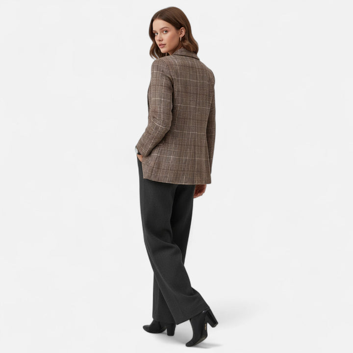 Tailored women's heritage plaid blazer, single-breasted professional jacket for a sharp and modern look.