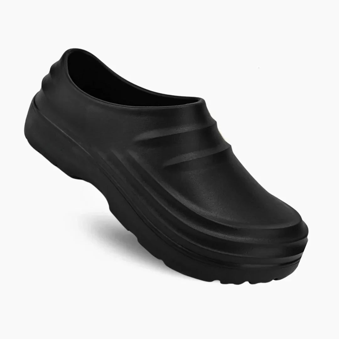 Women's slip-on comfort sandals in an elegant style, perfect for everyday wear with cushioned support.