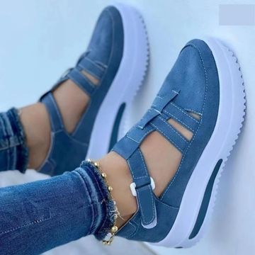 Lightweight women's casual shoes for everyday style. Provides orthopedic support & comfort for active feet.