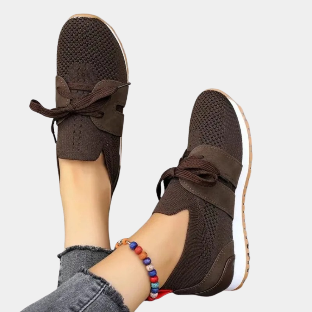 Stylish women's breathable walking sneakers for casual wear, offering superior foot support and comfort.