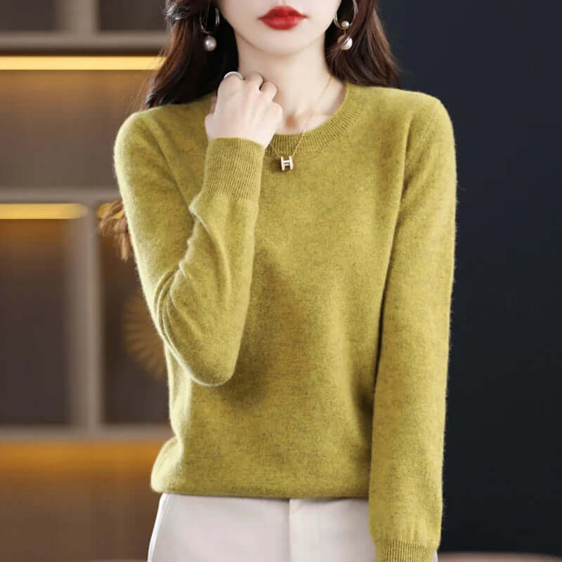 Stylish women's long sleeve sweater, soft and warm for casual elegance.