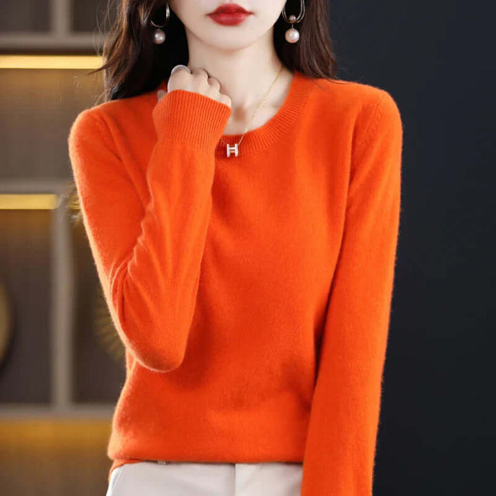 Comfy women's pullover sweater, ideal for cozy autumn days and everyday wear.