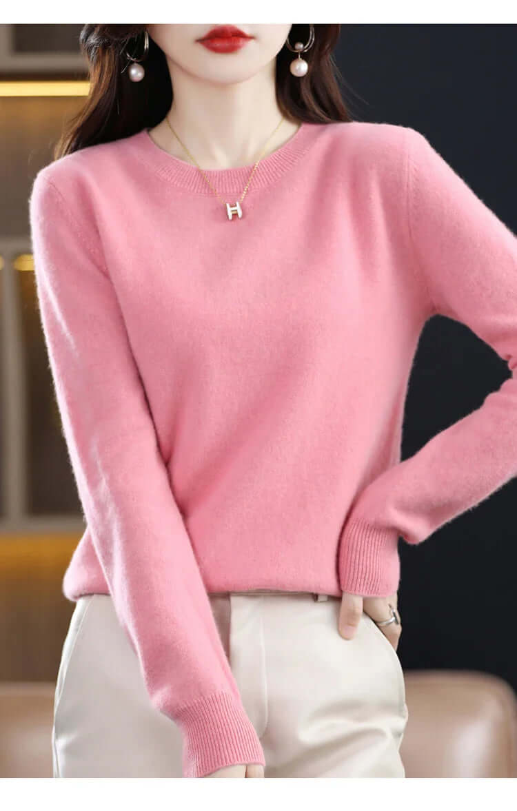 Versatile women's pullover sweater, cozy and chic for everyday winter elegance.
