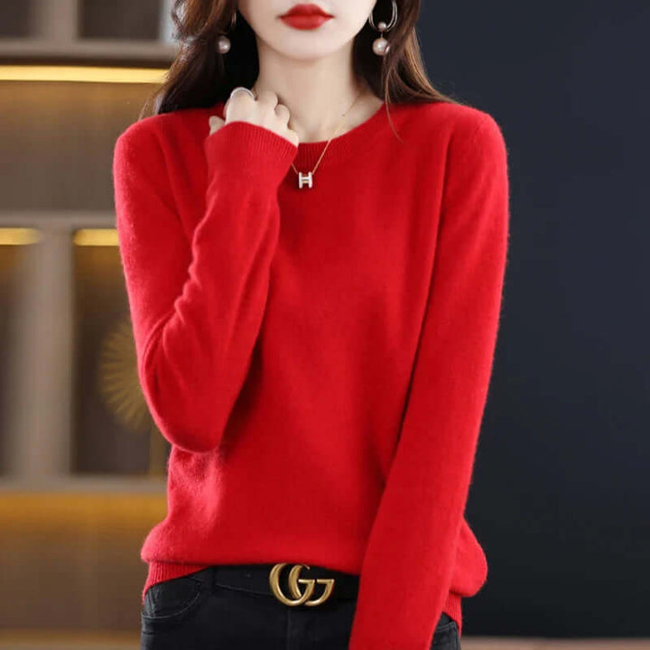 Warm long sleeve women's sweater, soft and comfortable for autumn everyday wear.