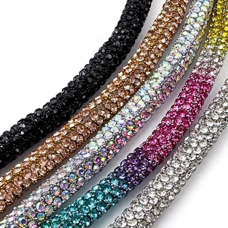 Women's sparkling crystal decorative rope accessory, a glam and versatile fashion piece.