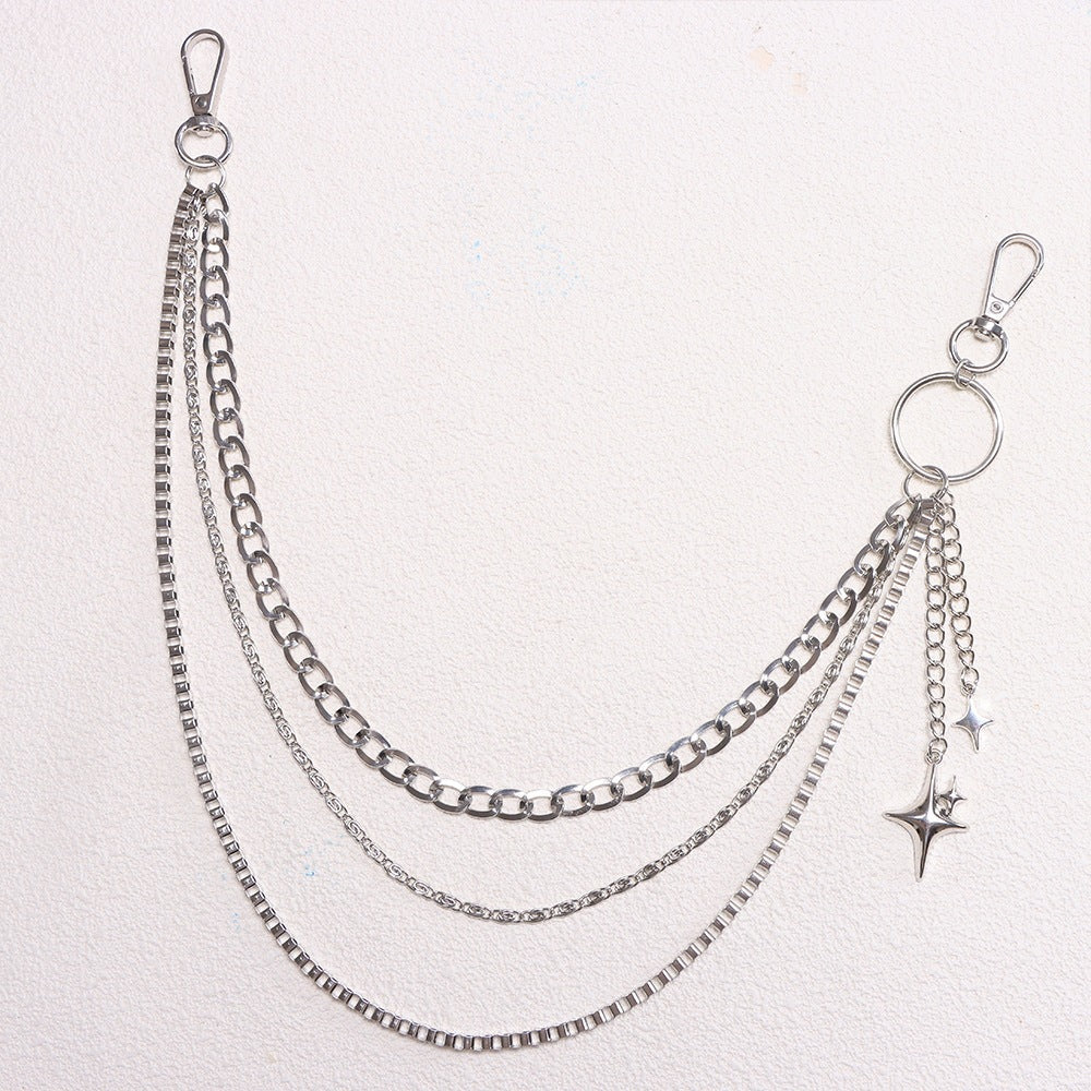 Fashionable women's sparkling star keychain. A glamorous key holder & bag charm for a touch of dazzling style.