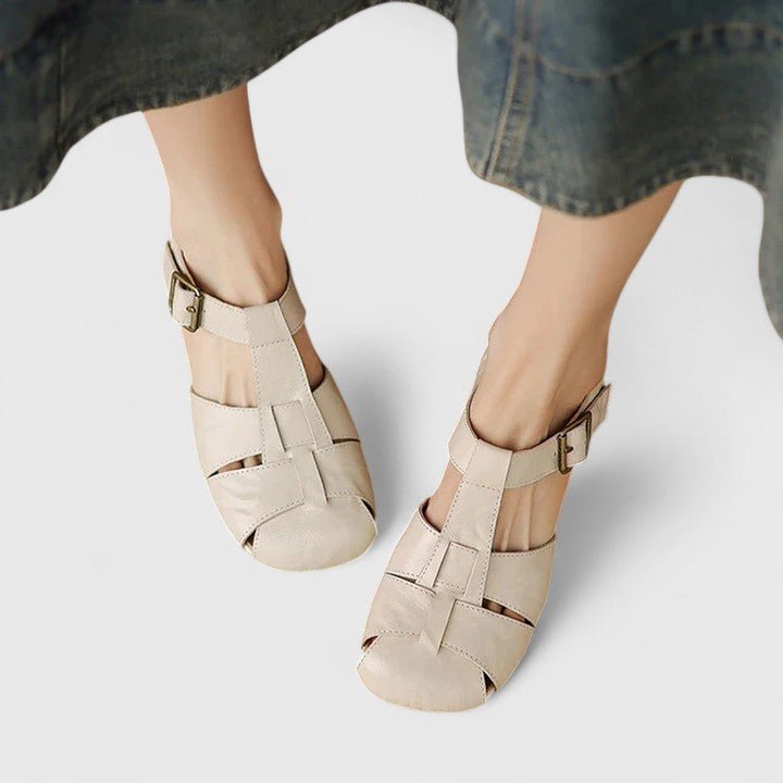 Day to night comfort with these women's strappy block heel sandals, featuring a stylish square toe.