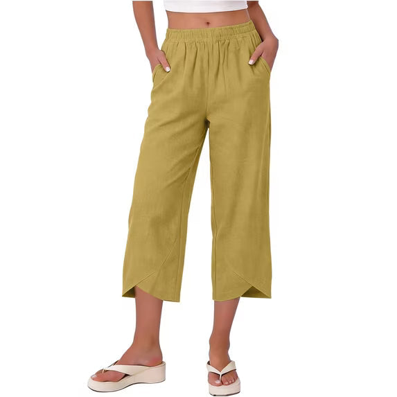 Versatile women's capri trousers, wide leg and stretch for elegant casual summer comfort.
