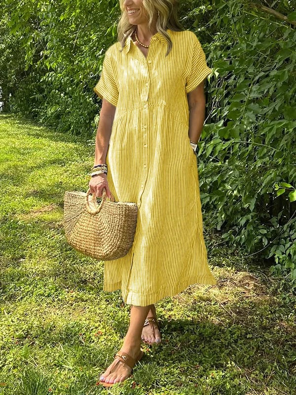 Casual women's striped midi dress, buttoned front, perfect for beach days or relaxed summer outings.
