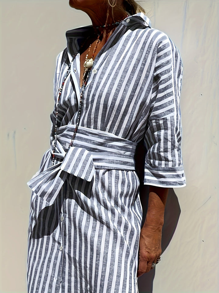 Versatile women's striped day dress with belt & buttons for a chic summer look.