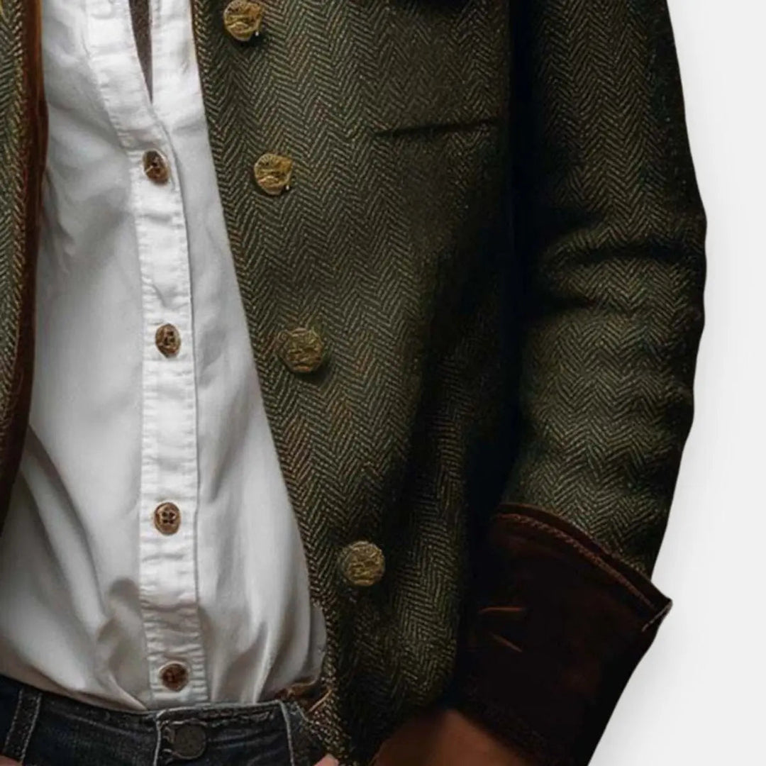 Structured women's utility jacket featuring elegant quilting and eye-catching gold button details, ideal outerwear.