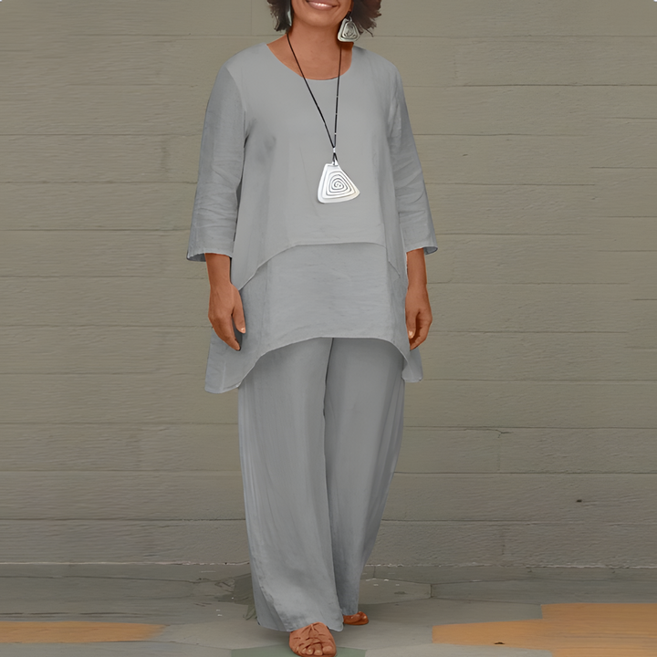 Chic women's linen shorts set, a 2-piece outfit perfect for summer fashion. Comfortable, breathable, and relaxed fit.