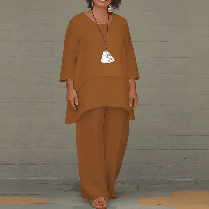 New women's stylish 2-piece linen shorts set. A breathable, relaxed fit co-ord, perfect for versatile summer fashion.