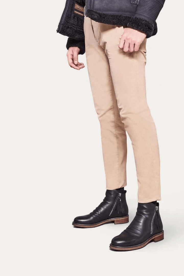 Versatile women's fashion ankle boots, ideal for various outfits. Stylish ladies footwear for everyday elegance & fall.