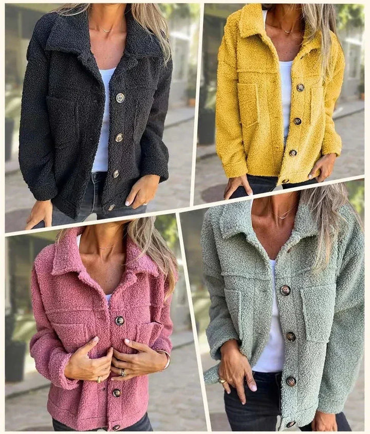 Women's stylish transitional jacket with a relaxed fit, providing cosy comfort for everyday fashion.