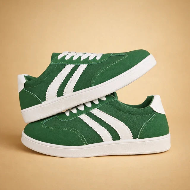 Versatile women's sneakers: stylish lace-up design, ultimate comfort for active living.