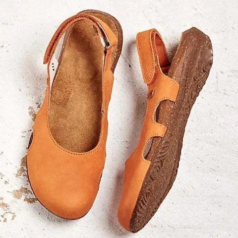 Casual women's summer sandals with comfortable adjustable straps and a supportive footbed for everyday wear.