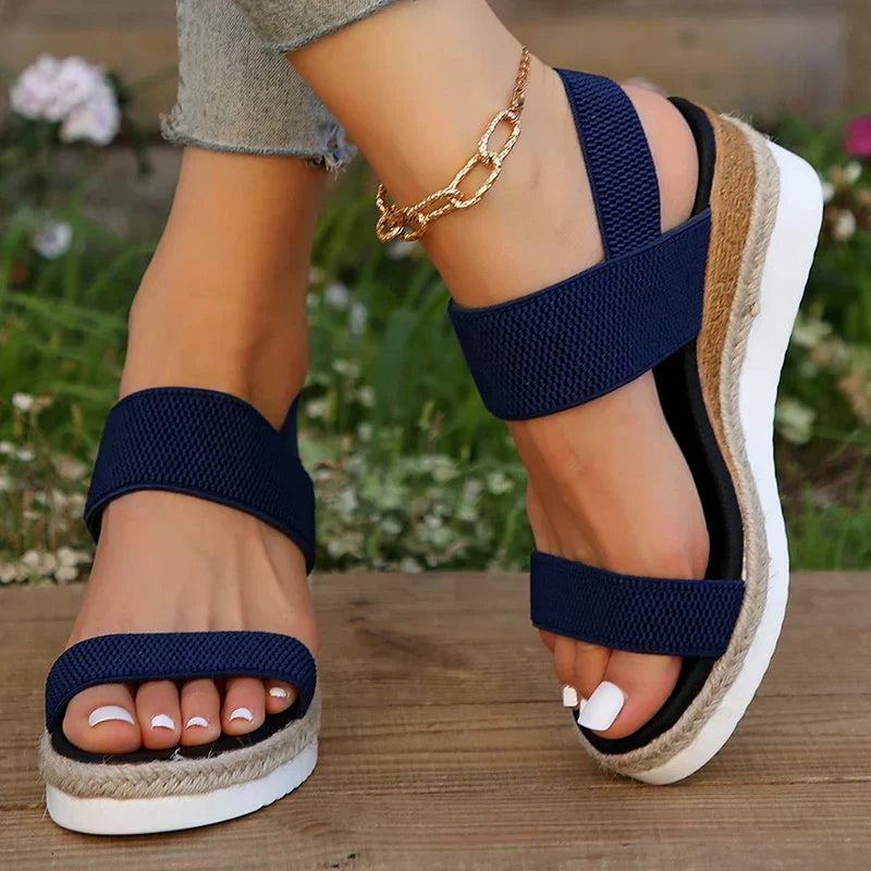 Summer-ready stylish women's strap sandals, combining orthopedic comfort with a modern design.
