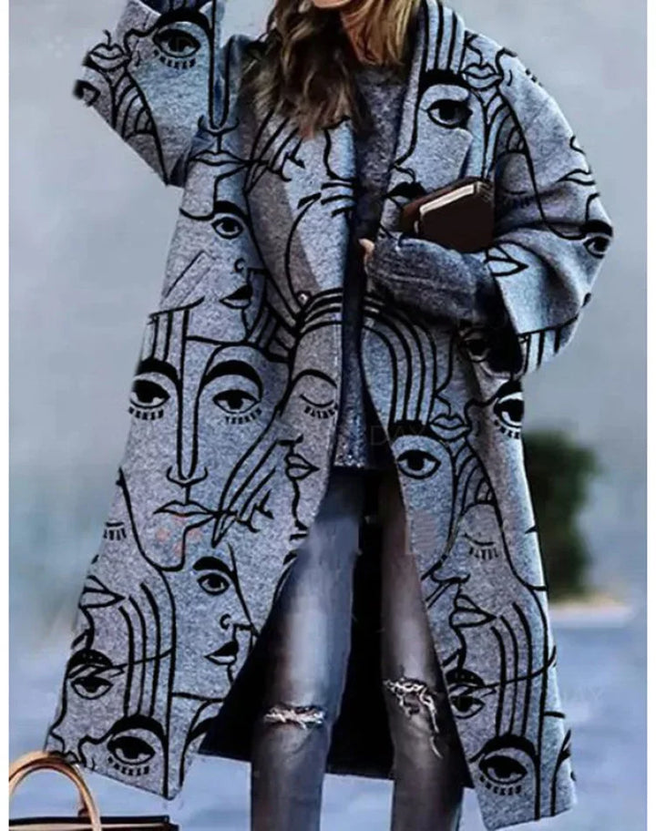 Chic oversized coat for women. Versatile outerwear, perfect for layering.