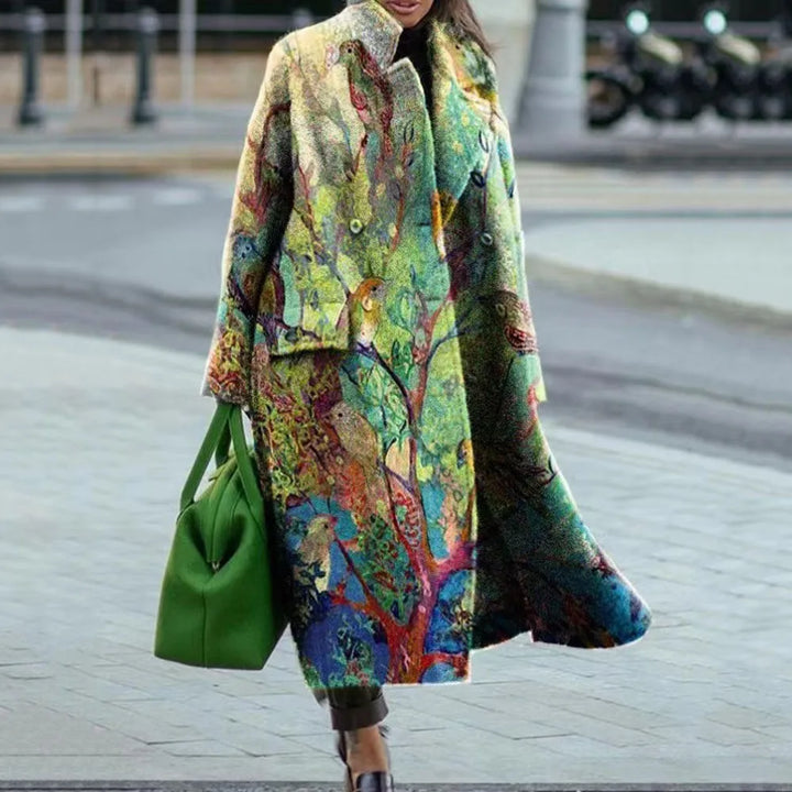 Women's oversized coat. A cozy yet stylish piece of versatile outerwear.